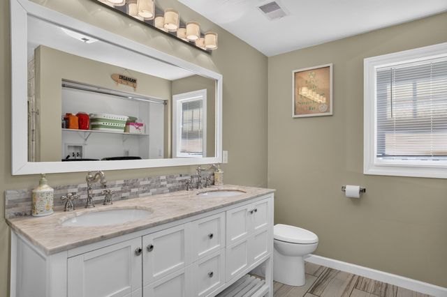 71 River St, Leominster, MA 01453