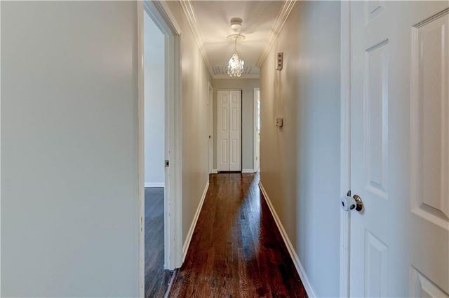 10708 Saint Catherines Lane, Kansas City, MO 64137
