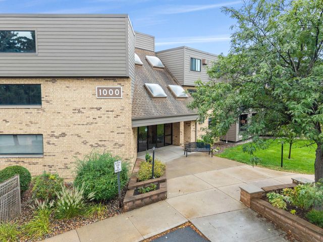 1000 41st Avenue NE 315, Columbia Heights, MN 55421