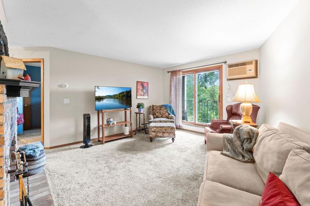 1000 41st Avenue NE 315, Columbia Heights, MN 55421