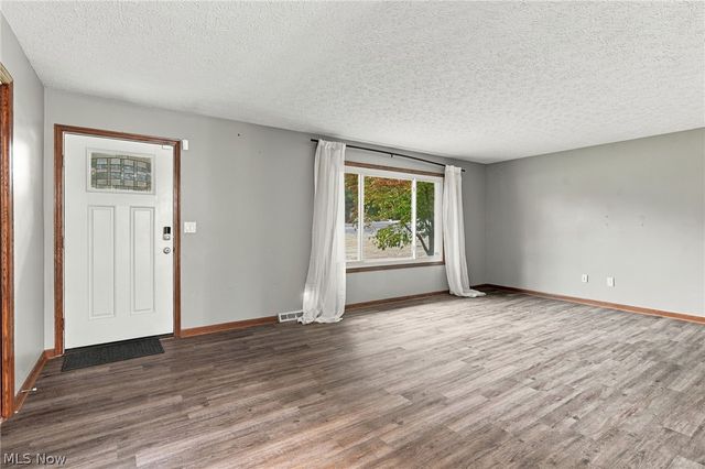 3855 Westlynn Avenue NW, Massillon, OH 44646