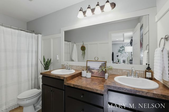 5705 Kenstyn Drive Sw, City Of Wyoming, MI 49418