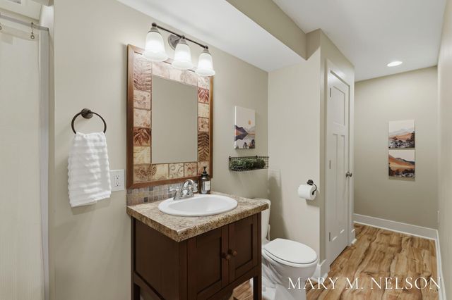 5705 Kenstyn Drive Sw, City Of Wyoming, MI 49418