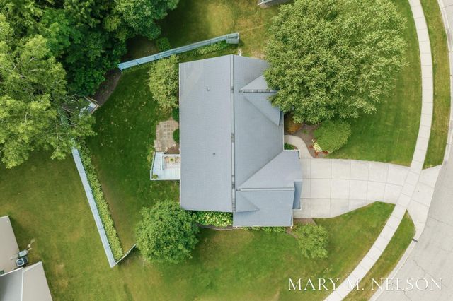 5705 Kenstyn Drive Sw, City Of Wyoming, MI 49418