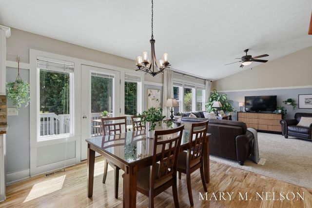 5705 Kenstyn Drive Sw, City Of Wyoming, MI 49418