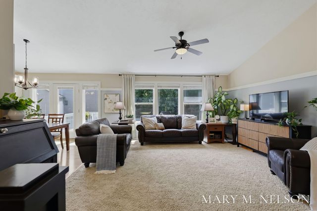 5705 Kenstyn Drive Sw, City Of Wyoming, MI 49418