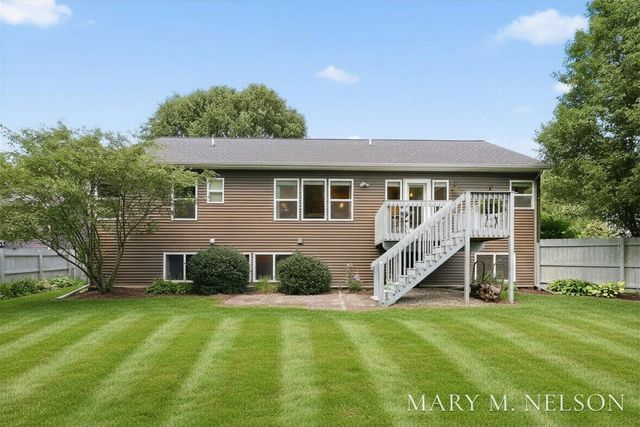 5705 Kenstyn Drive Sw, City Of Wyoming, MI 49418
