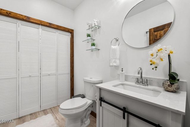 611 IVY Road, Gatlinburg, TN 37738