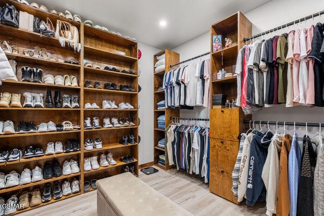 611 IVY Road, Gatlinburg, TN 37738