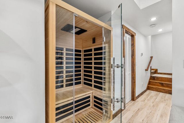 611 IVY Road, Gatlinburg, TN 37738