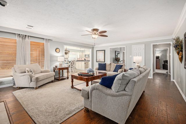 2128 Wimbleton Court, Pearland, TX 77581