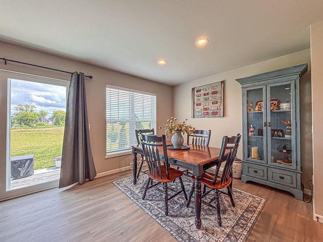 957 Elderberry ROAD, Oconomowoc, WI 53066