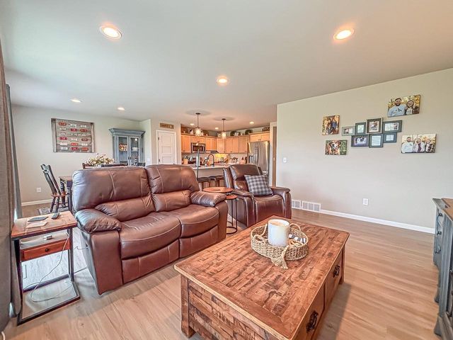 957 Elderberry ROAD, Oconomowoc, WI 53066