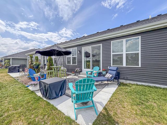 957 Elderberry ROAD, Oconomowoc, WI 53066