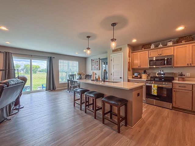 957 Elderberry ROAD, Oconomowoc, WI 53066