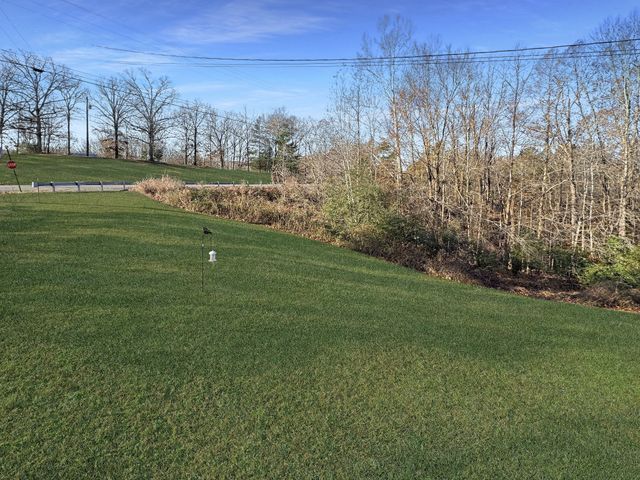 103 Thomas Rd, Dover, TN 37058