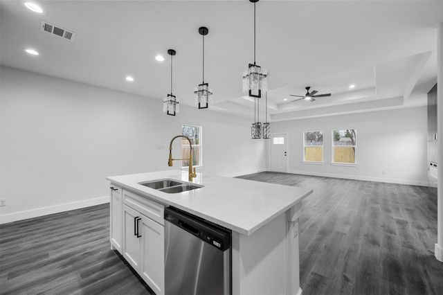 3051 Michigan Avenue, Dallas, TX 75216