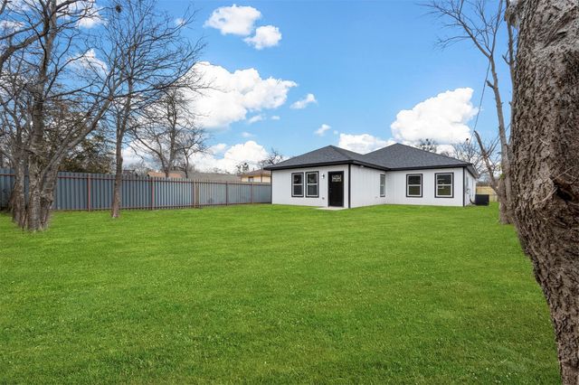 3051 Michigan Avenue, Dallas, TX 75216