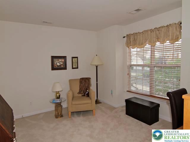 5254 BLUE SKY Drive, South Whitehall Twp, PA 18069