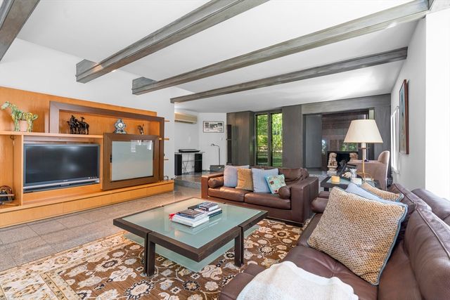 331 Heath Street, Brookline, MA 02467