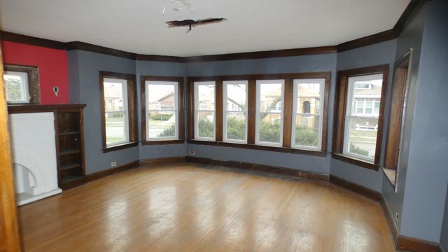 8242 S Honore Street, Chicago, IL 60620