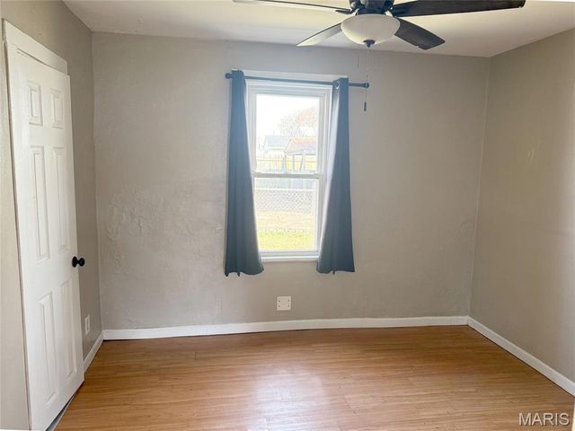 217 W Arlee Avenue, St Louis, MO 63125