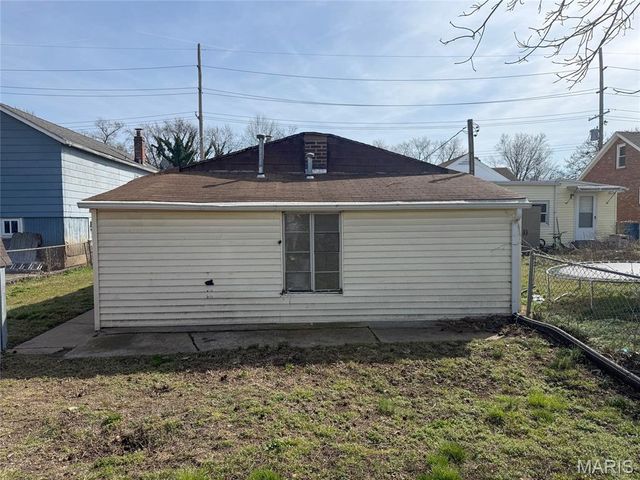 217 W Arlee Avenue, St Louis, MO 63125