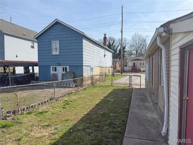 217 W Arlee Avenue, St Louis, MO 63125