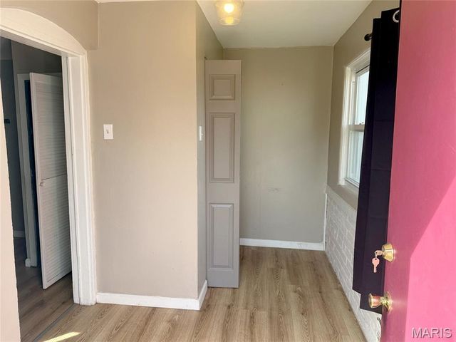 217 W Arlee Avenue, St Louis, MO 63125