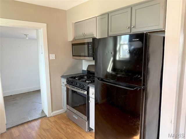 217 W Arlee Avenue, St Louis, MO 63125