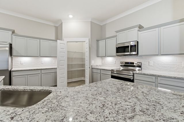 1438 Suzanne Drive, Murfreesboro, TN 37128