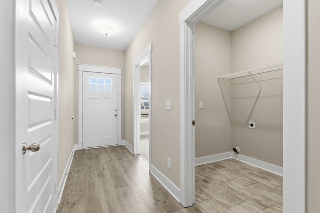 1438 Suzanne Drive, Murfreesboro, TN 37128