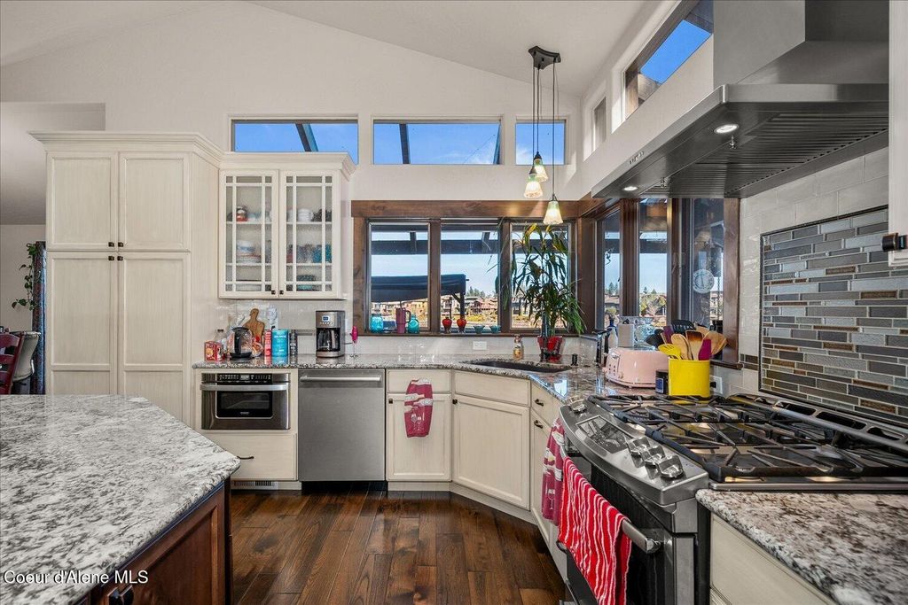 544 S Stewart CT, Coeur d'Alene, ID 83814 photo 16