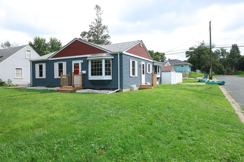 4655 Chatham Road NE, Columbia Heights, MN 55421