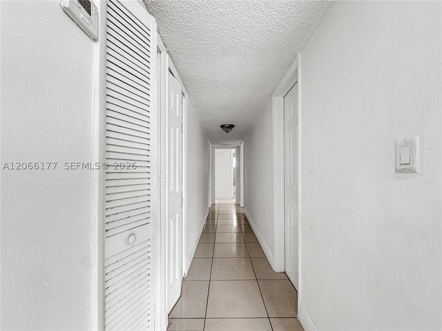 9103 SW 38th St A, Miami, FL 33165