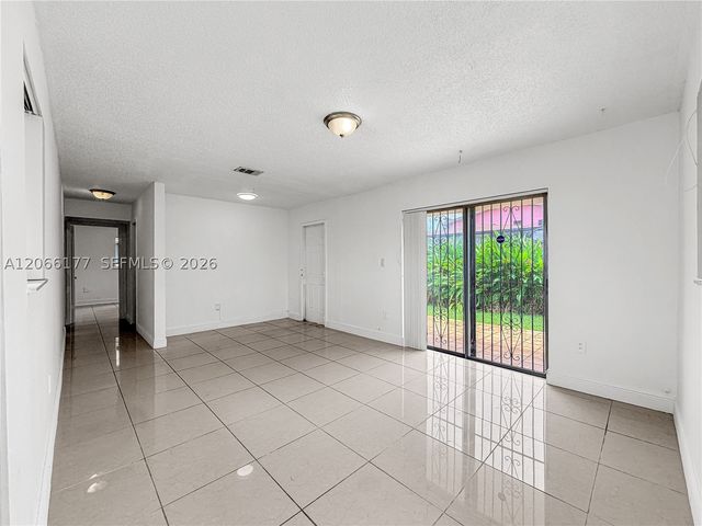 9103 SW 38th St A, Miami, FL 33165