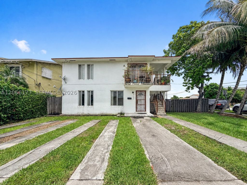 9103 SW 38th St A, Miami, FL 33165