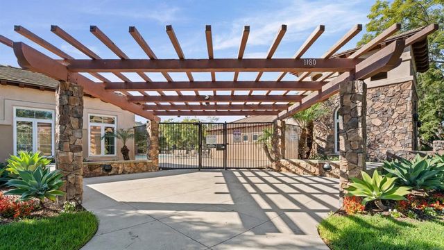 1280 Haglar Way 2, Chula Vista, CA 91913