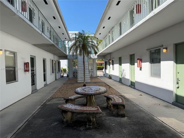 1824 Monroe St 11, Hollywood, FL 33020