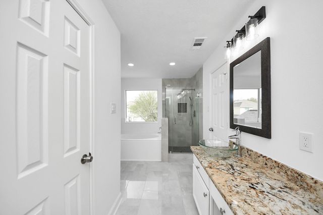 9026 S Ferndale Place Drive, Houston, TX 77064