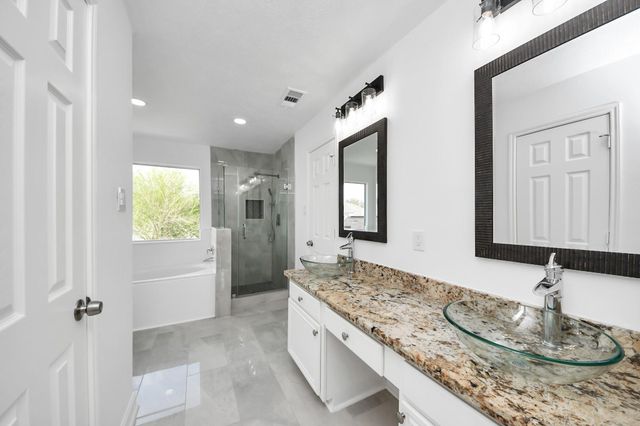 9026 S Ferndale Place Drive, Houston, TX 77064