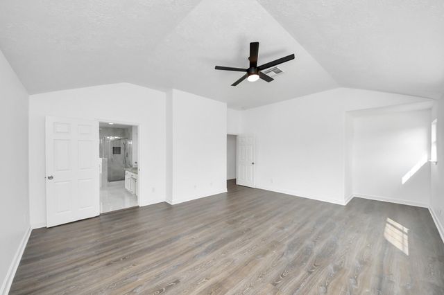 9026 S Ferndale Place Drive, Houston, TX 77064