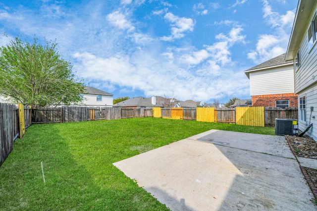 9026 S Ferndale Place Drive, Houston, TX 77064