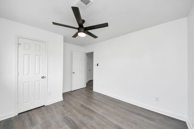 9026 S Ferndale Place Drive, Houston, TX 77064