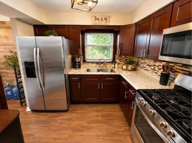 7101 98th Street 301, Chicago Ridge, IL 60415