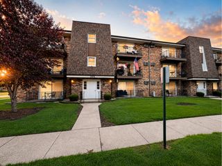 7101 98th Street 301, Chicago Ridge, IL 60415