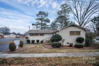203 S Juniper Street, Kings Mountain, NC 28086