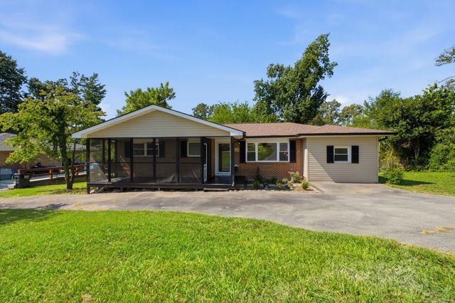 8228 Pine Ridge Road, Ooltewah, TN 37363