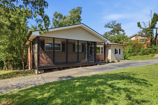 8228 Pine Ridge Road, Ooltewah, TN 37363