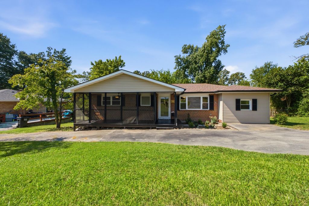 8228 Pine Ridge Road, Ooltewah, TN 37363